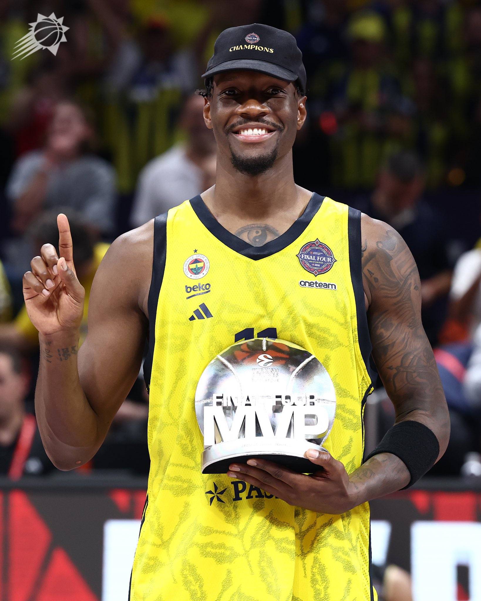 英雄联盟-关于集结日里尔调整名单以备欧冠，篮板制胜环节打磨，信心回归，年轻球员得到机会的信息  第2张